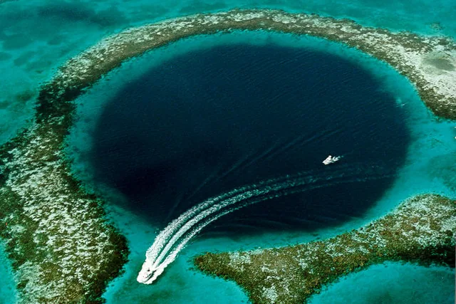 Great Blue Hole — Expedición Especializada
