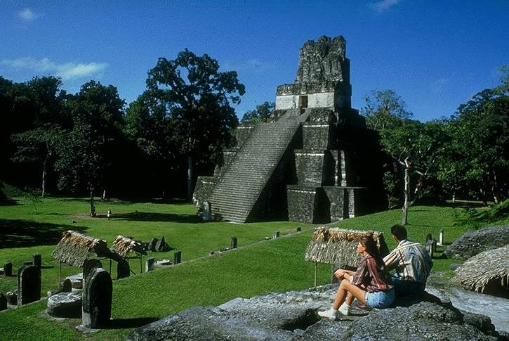 Templos mayas de Tikal